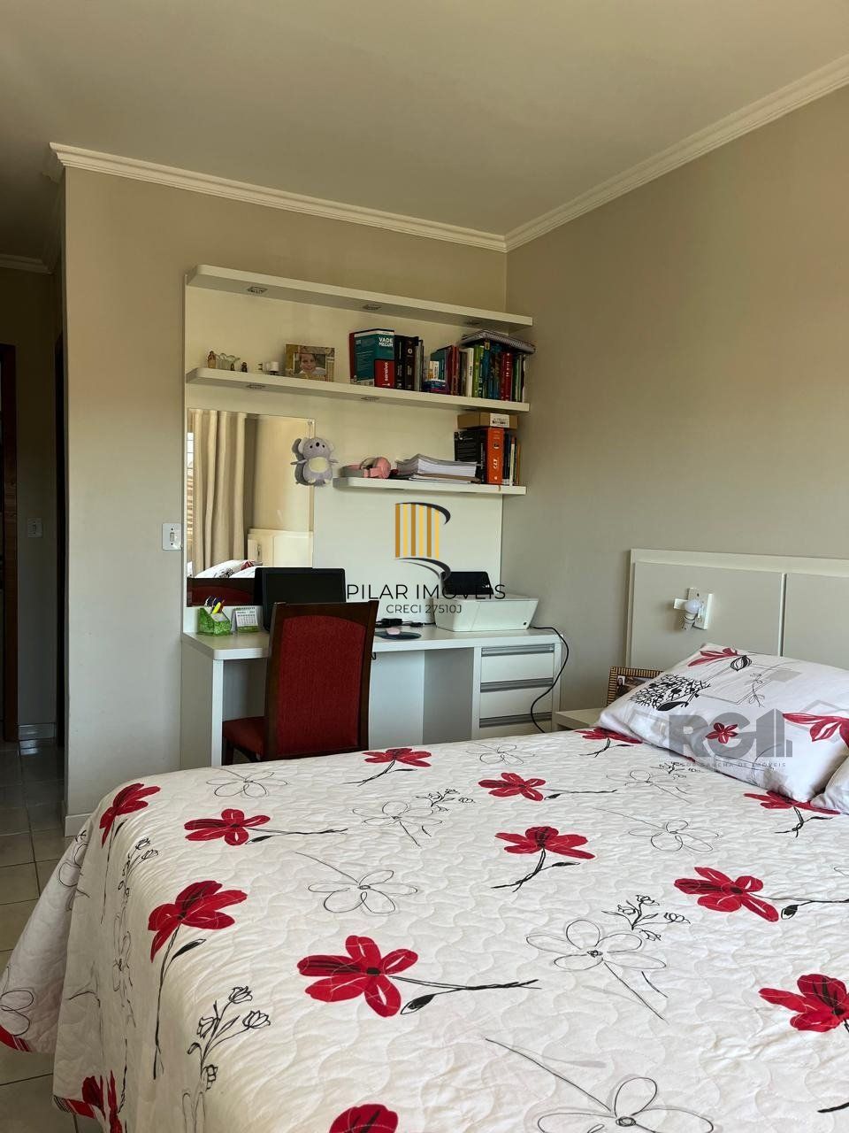 Apartamento térreo, 2 dormitórios, 1 suíte, 2 vagas, Bairro Vista Alegre