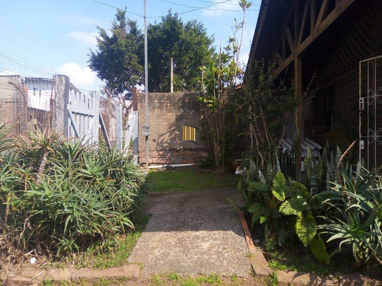 Casa 2 dormitórios, 2 vagas cobertas, Bairro Vila Princesa Izabel