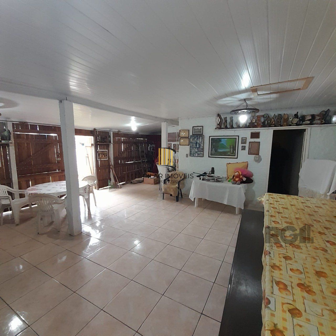 Casa 2 dormitórios, vaga de garagem, bairro São Judas Tadeu