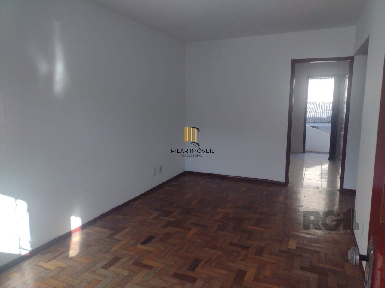 Casa 2 dormitórios, 1 vaga, Bairro Vila Cachoeirinha