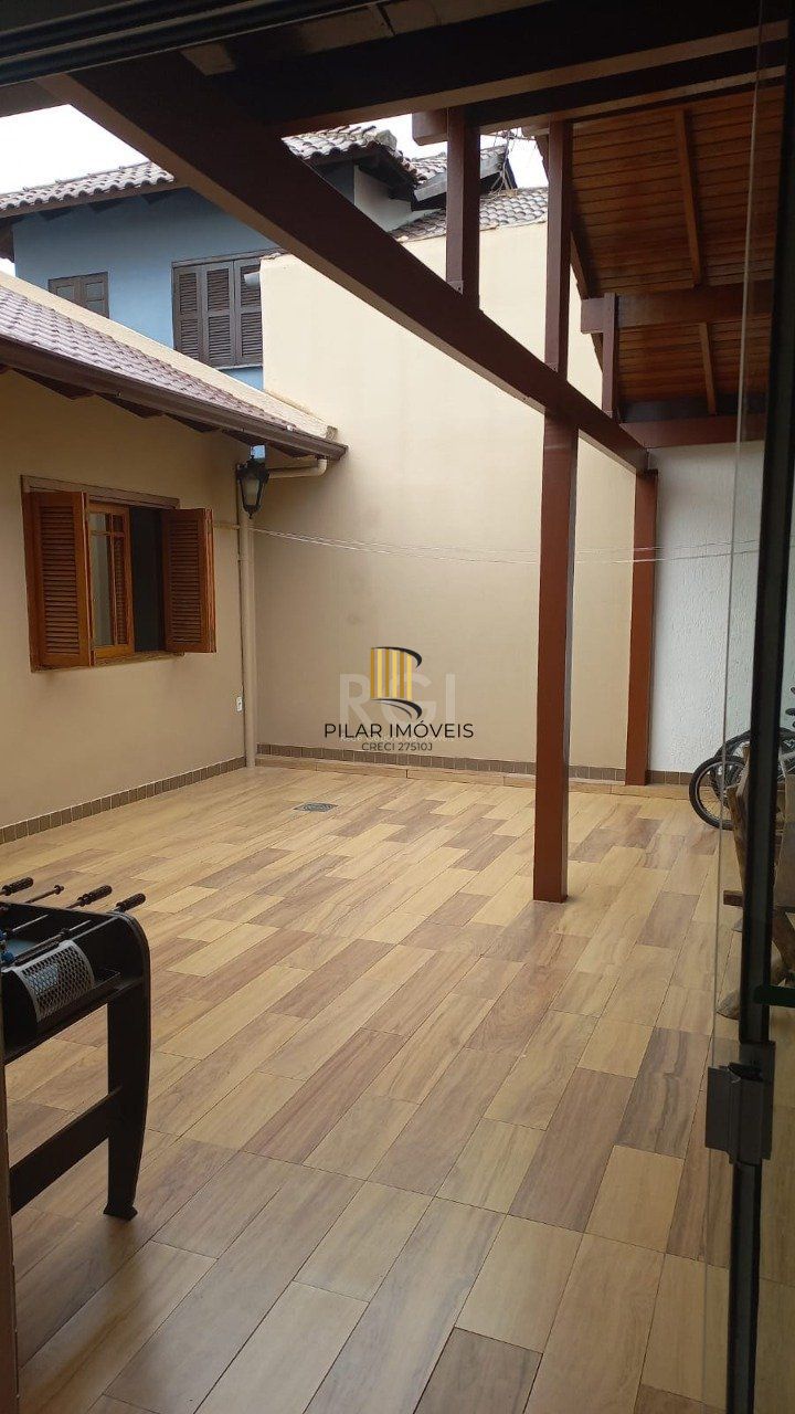 Casa para Venda - 135m², 3 dormitórios, sendo 1 suites, 2 vagas - Vale Do Sol