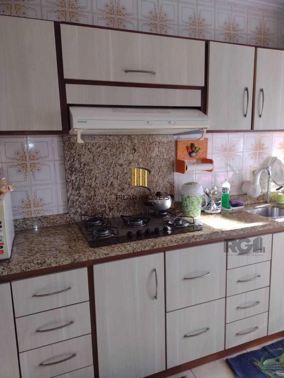 Apartamento semi mobiliado, 3 dormitórios, 1 vaga, Bairro Vila Márcia