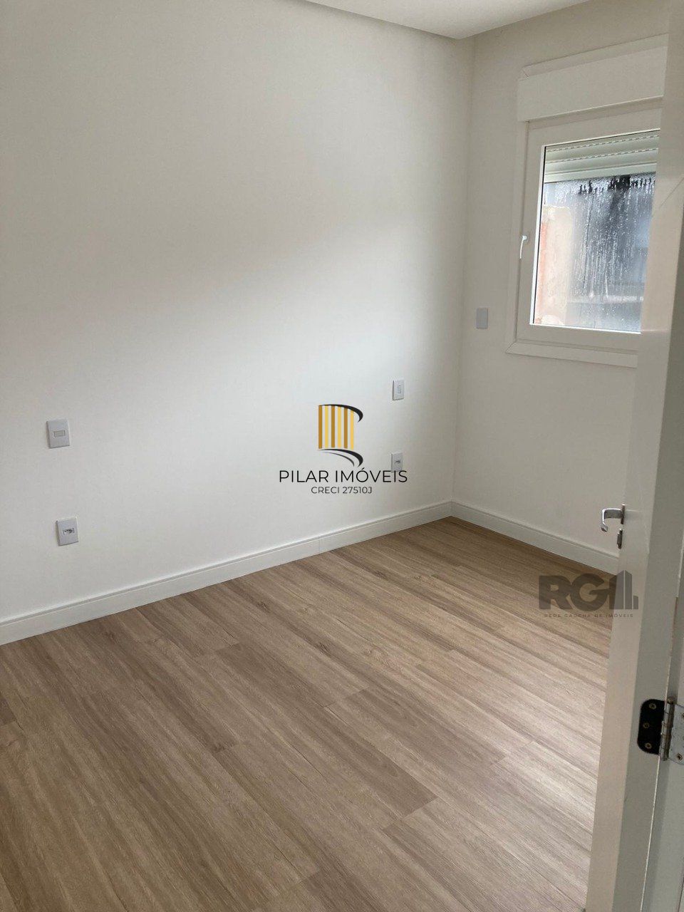 Casa 2 dormitórios, 1 suíte, 4 vagas, Bairro Central Park