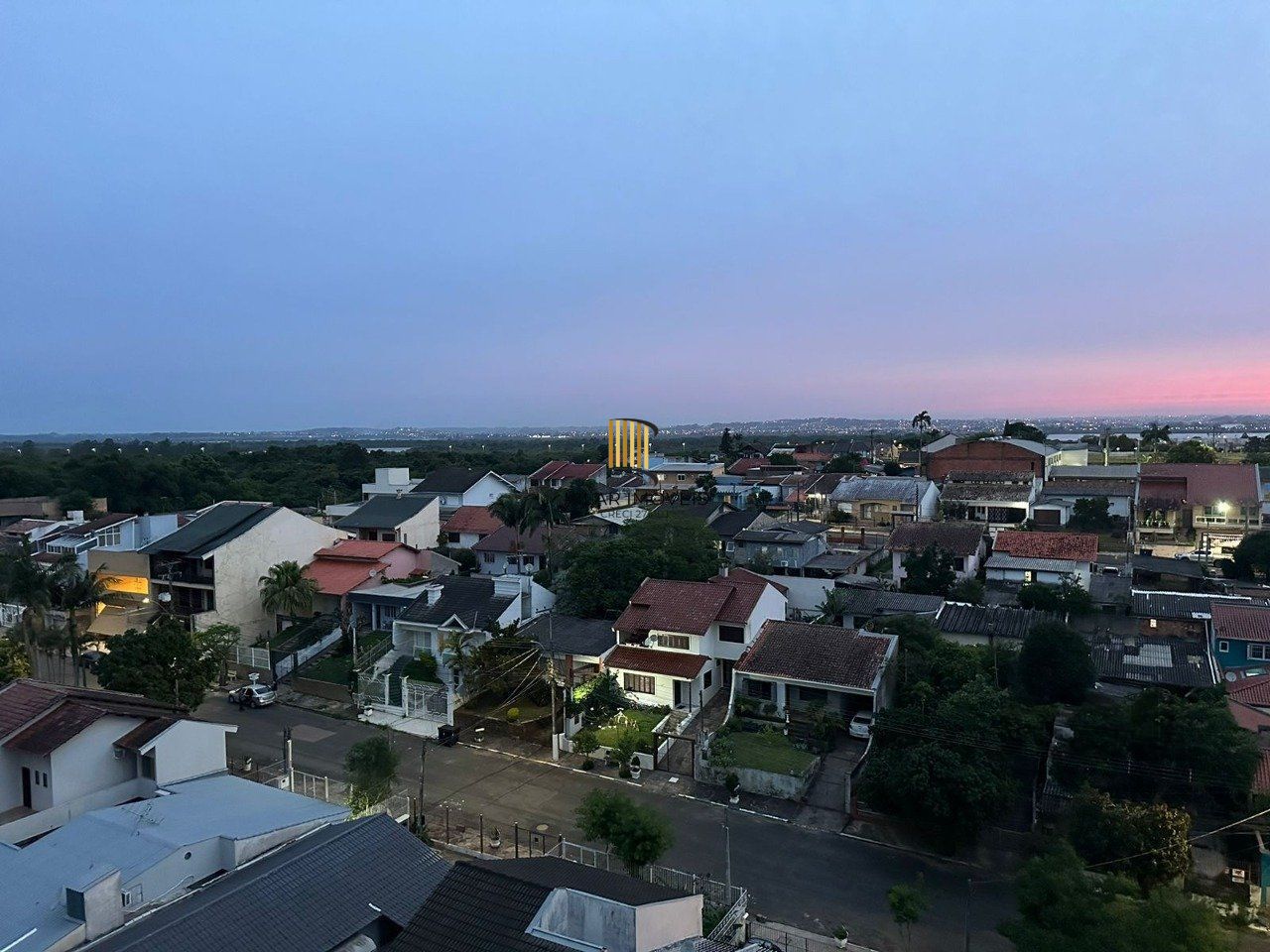 Apartamento cobertura 3 dormitórios, 1 suíte, vaga de garagem, Bairro Vila Cachoeirinha