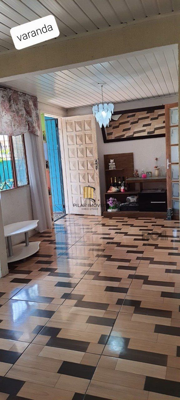 Casa 2 dormitórios, 1 suíte, vaga de garagem, Bairro Nova Cachoeirinha