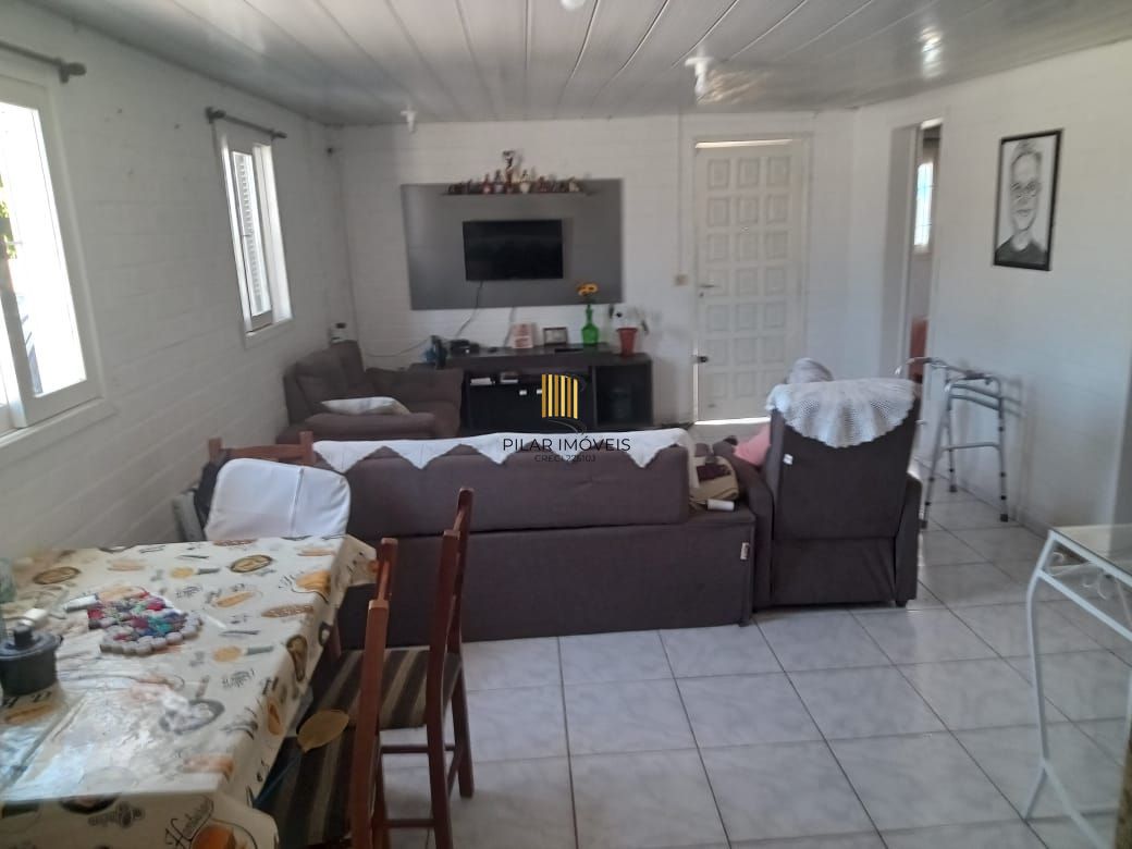 Casa 2 dormitórios, 1 suíte, 2 vagas