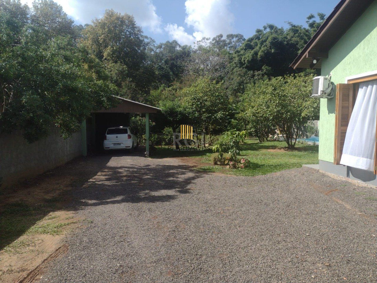 Sítio 2 dormitórios, 1 suíte, vaga garagem, Bairro Sítio Ipiranga