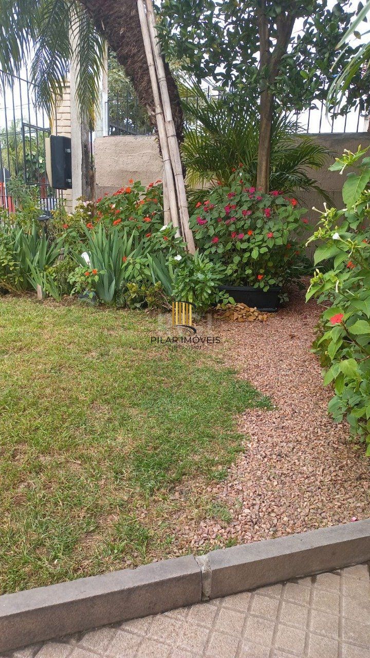 Casa para Venda - 135m², 3 dormitórios, sendo 1 suites, 2 vagas - Vale Do Sol