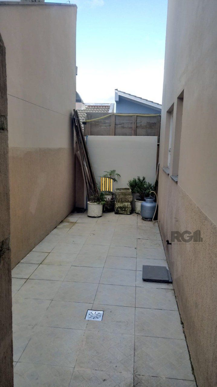 Casa sobrado semi mobiliado, 3 dormitórios, 1 suíte master, vagas de garagem, Bairro Parque da matriz