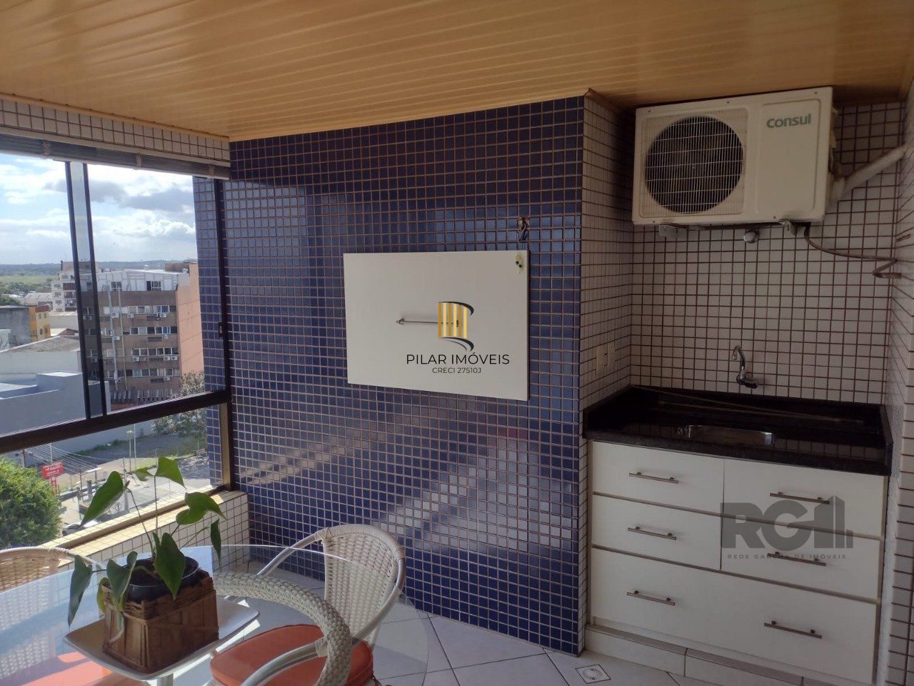Apartamento mobiliado, 3 dormitórios, 2 suítes, 2 vagas, Bairro Vila Eunice