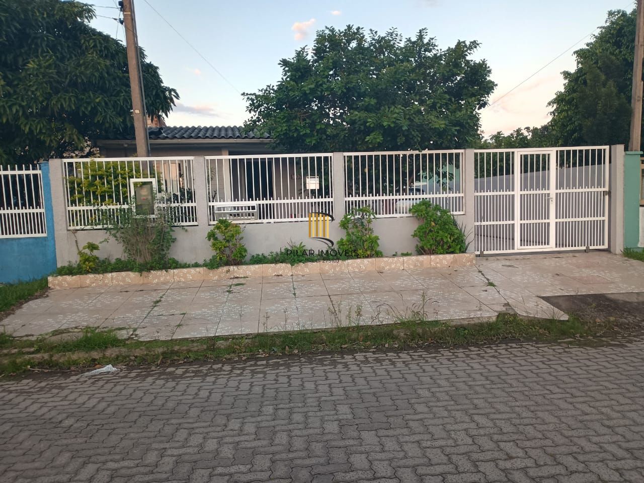Casa 2 dormitórios, 1 suíte, 2 vagas - Pilar Imóveis