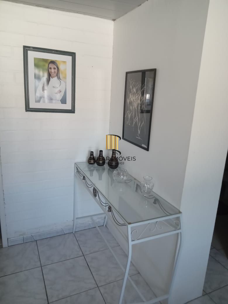 Casa 2 dormitórios, 1 suíte, 2 vagas