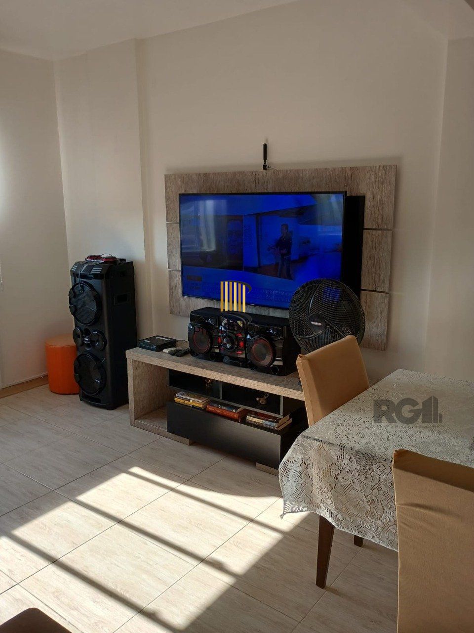 Apartamento semi mobiliado, 1 dormitporio, Bairro Santo Angelo