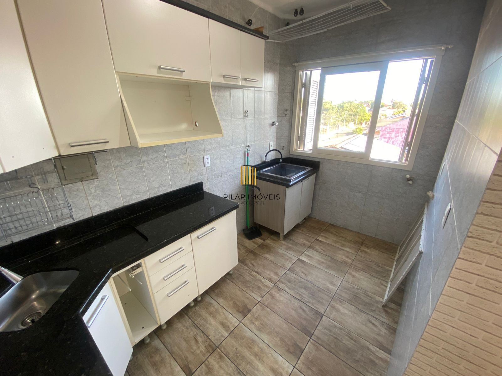 Apartamento 2 dormitórios, 1 vaga, Bairro Vila Imbuí