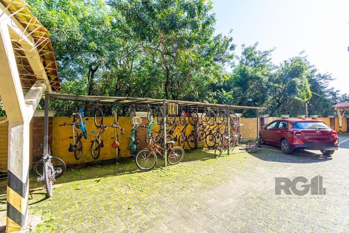 Apartamento semi mobiliado, 3 dormitórios, Bairro Passo das Pedras