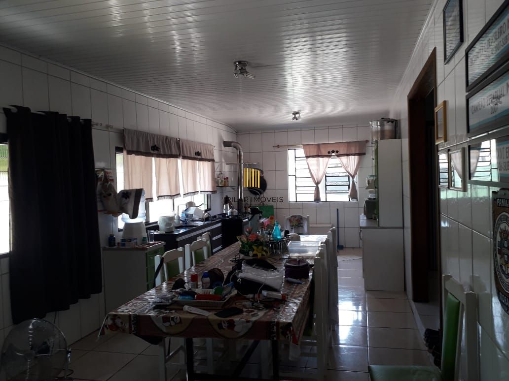Casa de esquina 3 dormitórios, vaga de garagem, Bairro Monte Claro