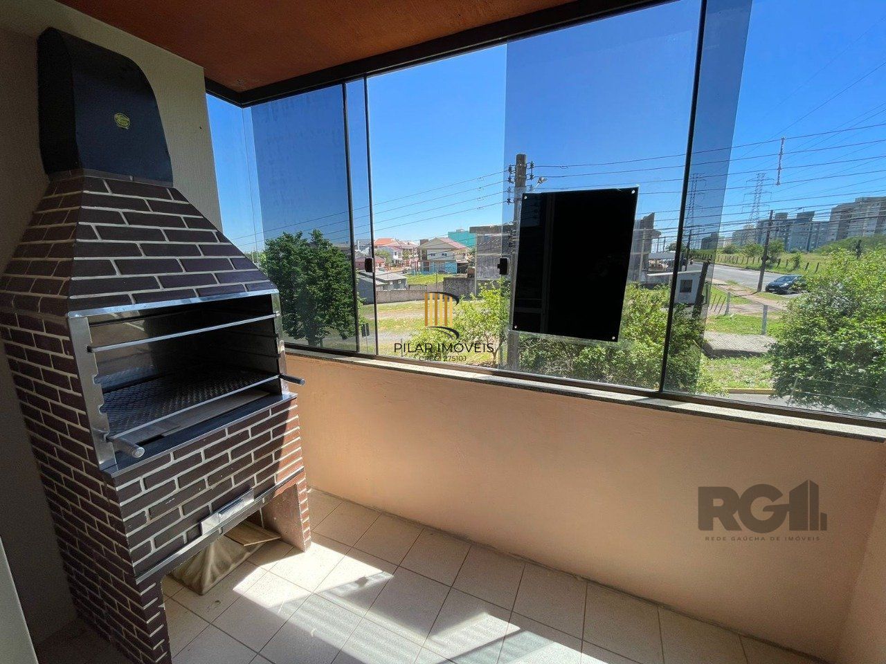 Apartamento 2 dormitórios, 1 box, Bairro Monte Carlo