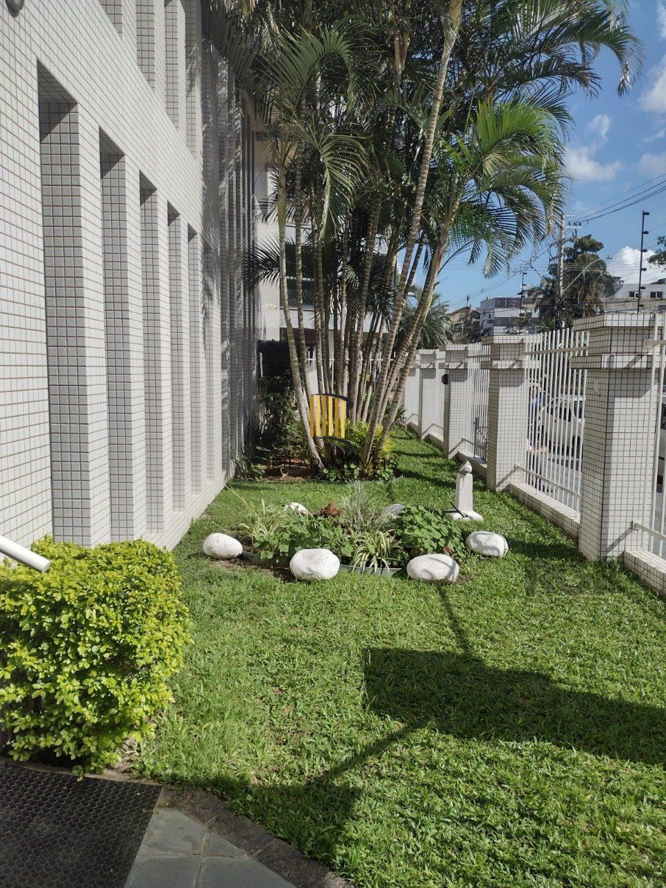 Apartamento mobiliado, 3 dormitórios, 2 suítes, 2 vagas, Bairro Vila Eunice