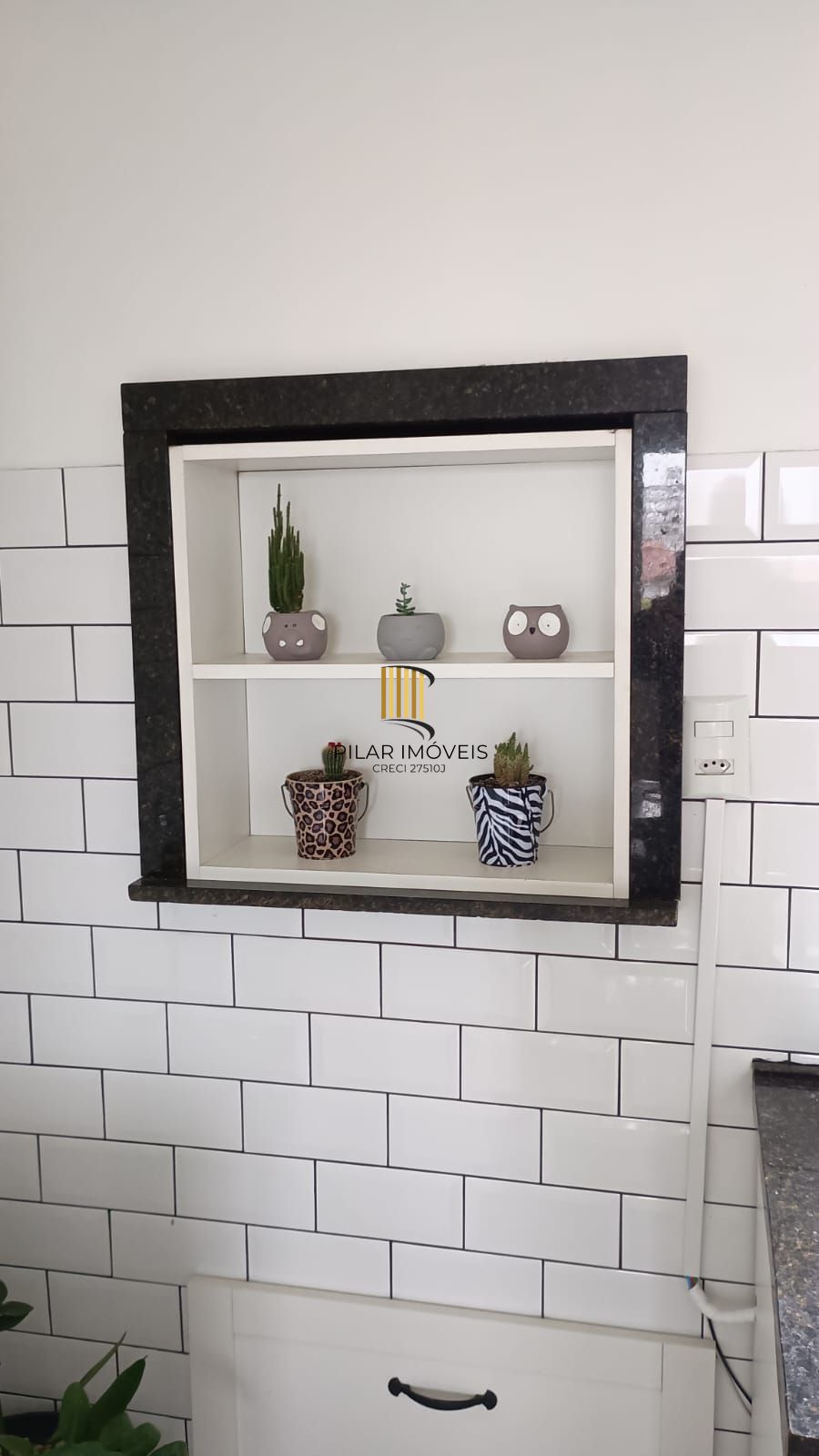 Apartamento 2 dormitórios, 1 vaga, Bairro Veranópolis