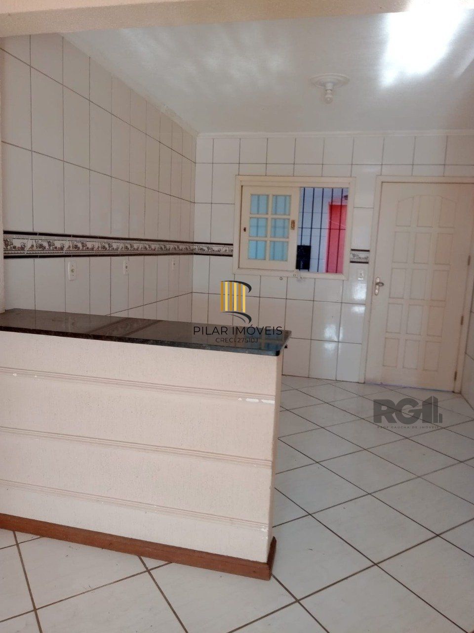 Apartamento térreo 2 dormitórios, vaga de garagem, Bairro Vila Imbuí
