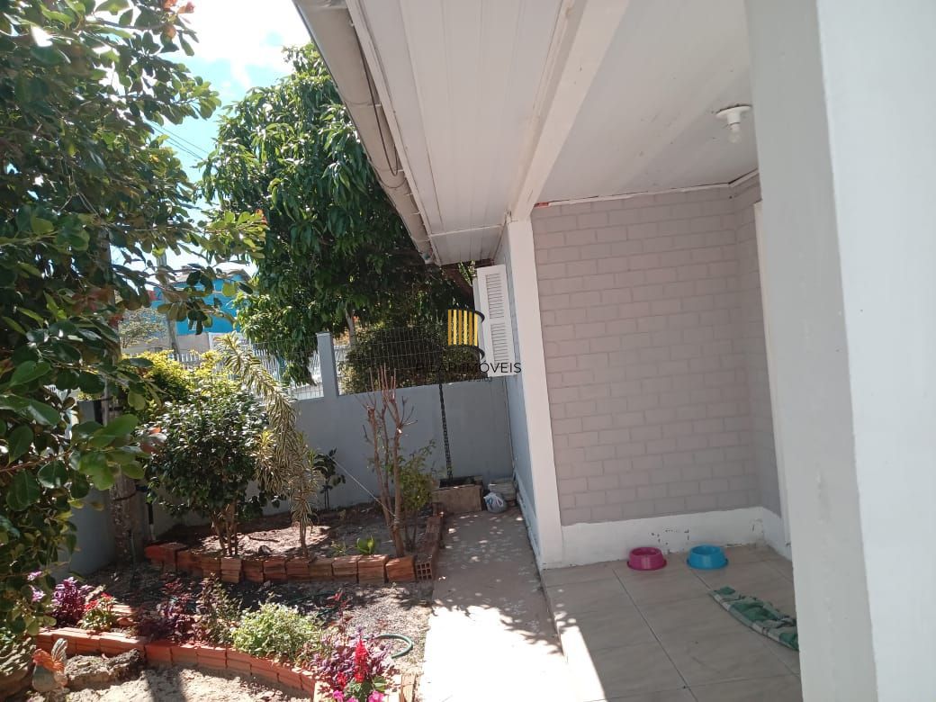 Casa 2 dormitórios, 1 suíte, 2 vagas