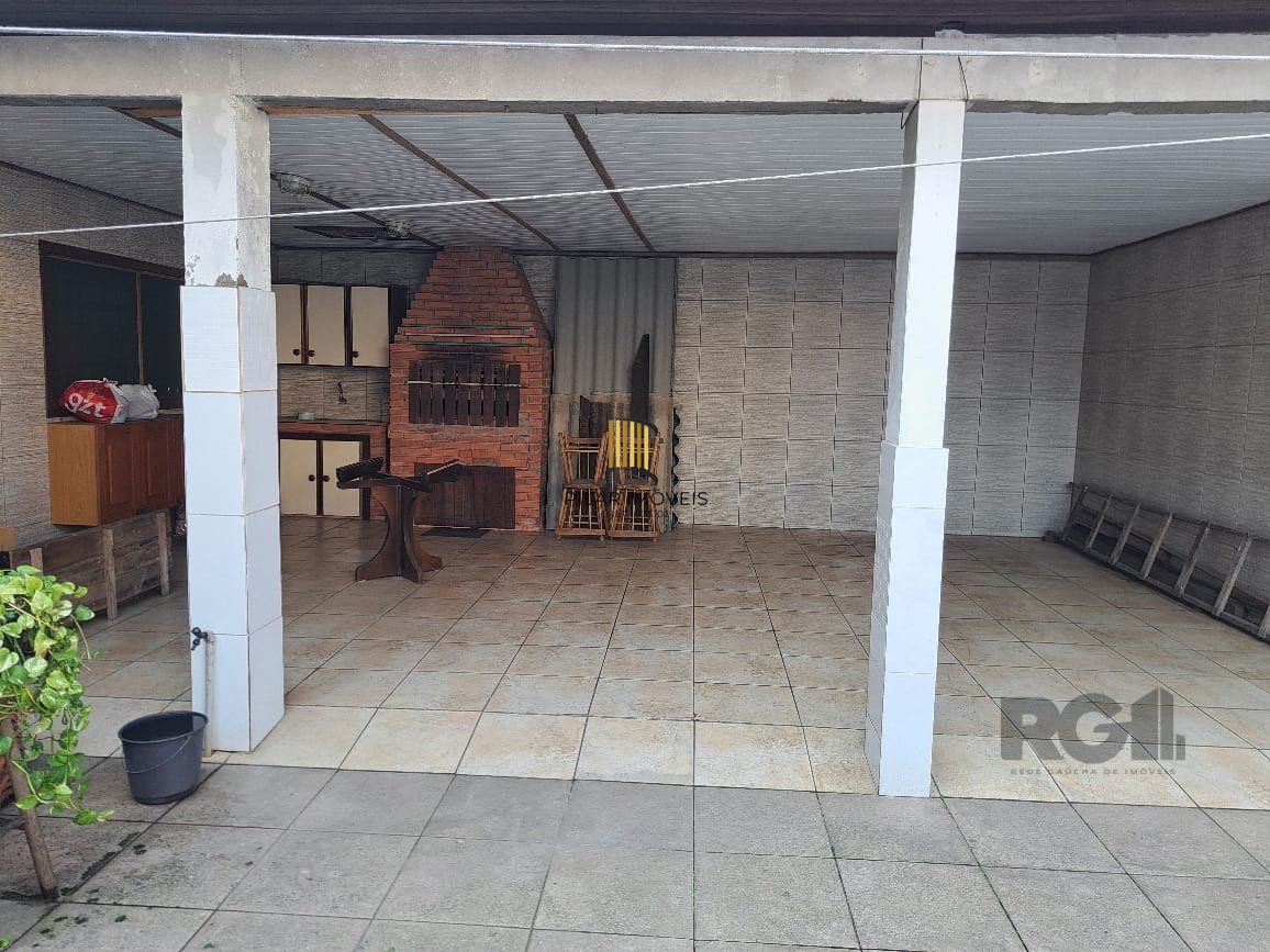 Casa 3 dormitórios, 1 suíte, vagas de garagem, Bairro Vila Marcia