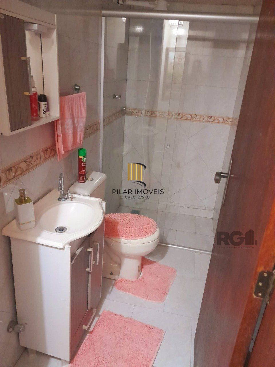 Casa 3 dormitórios, 1 suíte, vaga de garagem, Bairro Parque da Matriz