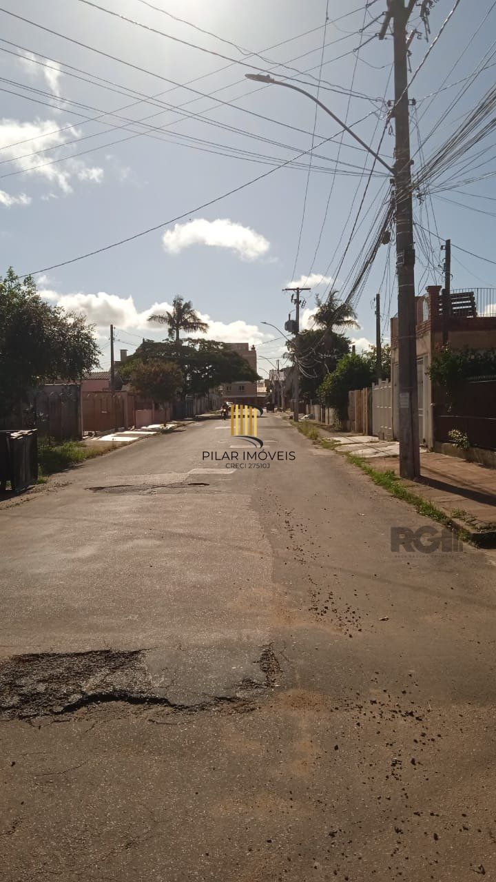 Casa 3 dormitórios, vagas de garagem, Bairro Vila Cachoeirinha
