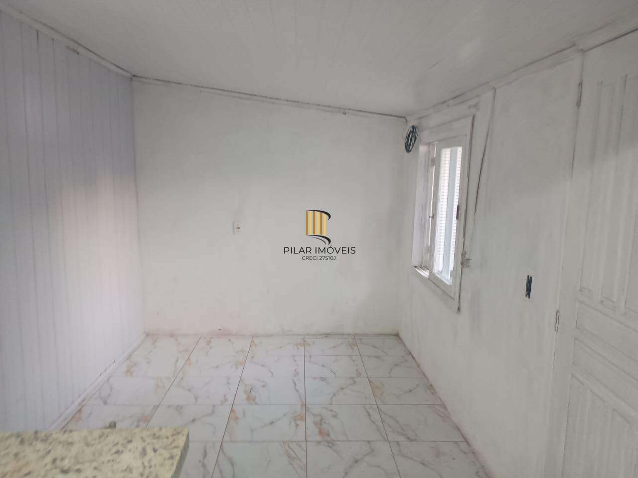 Casa 2 dormitórios, 1 suíte, 2 vagas