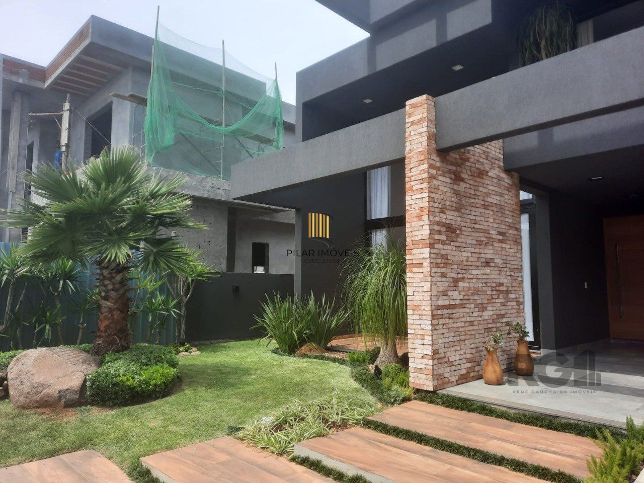 Casa mobiliada 3 dormitórios, 3 suítes Bairro Distrito Industrial