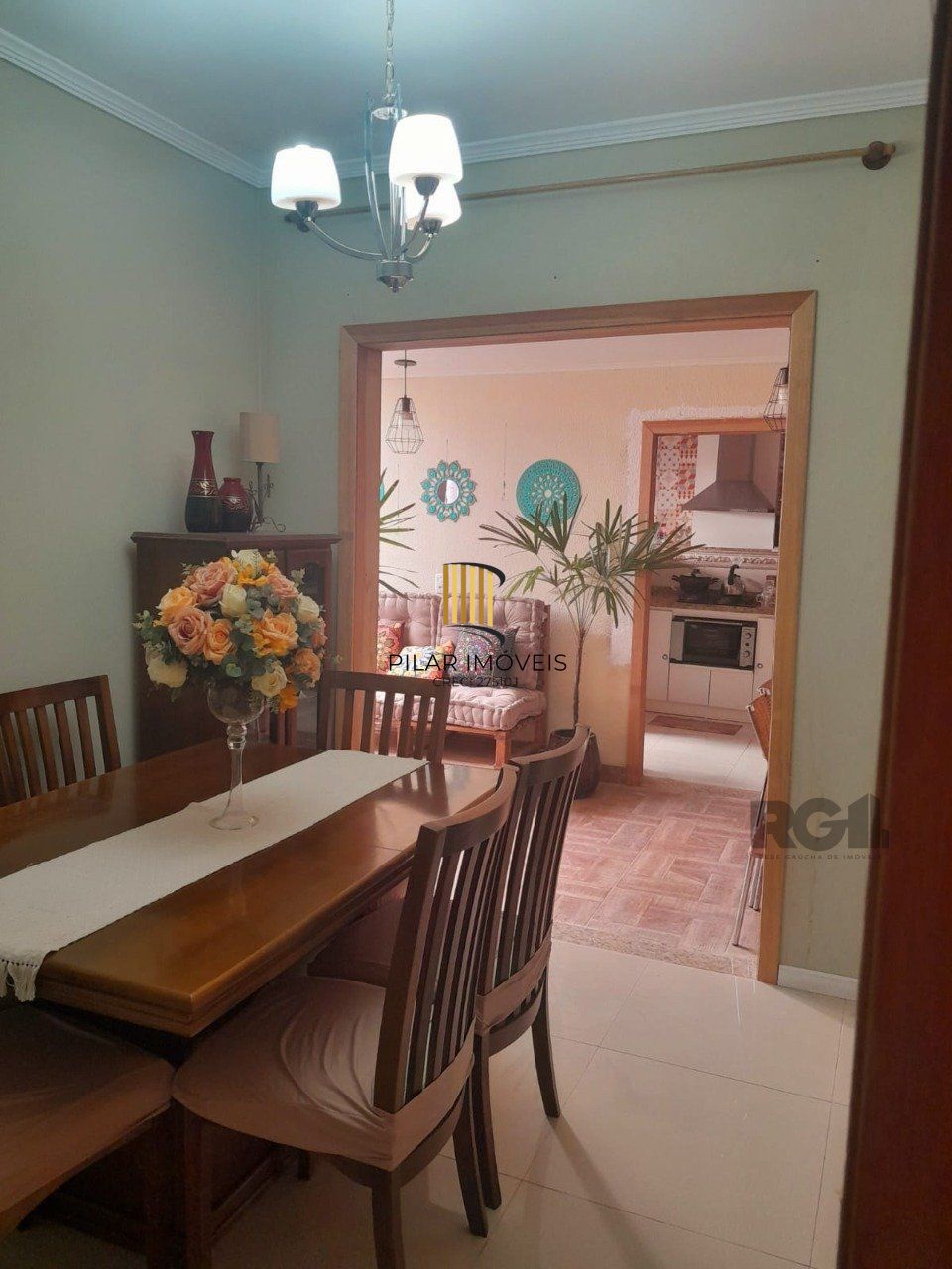 Casa 3 dormitórios, 1 suíte, vaga de garagem, Bairro Parque da Matriz