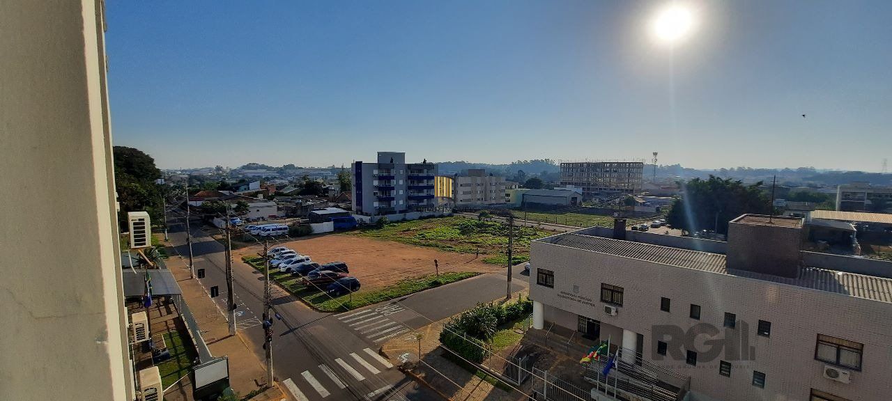 Apartamento semi mobiliado, 3 dormitórios, 1 suíte, vaga de garagem, Bairro  Princesa Izabel