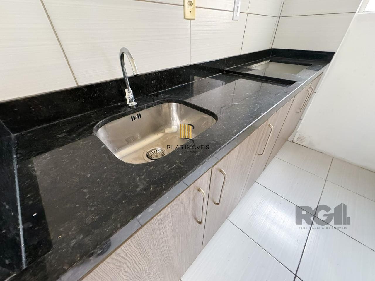 Apartamento 2 dormitórios, 1gaga de garagem, Bairro Jardim Betânia