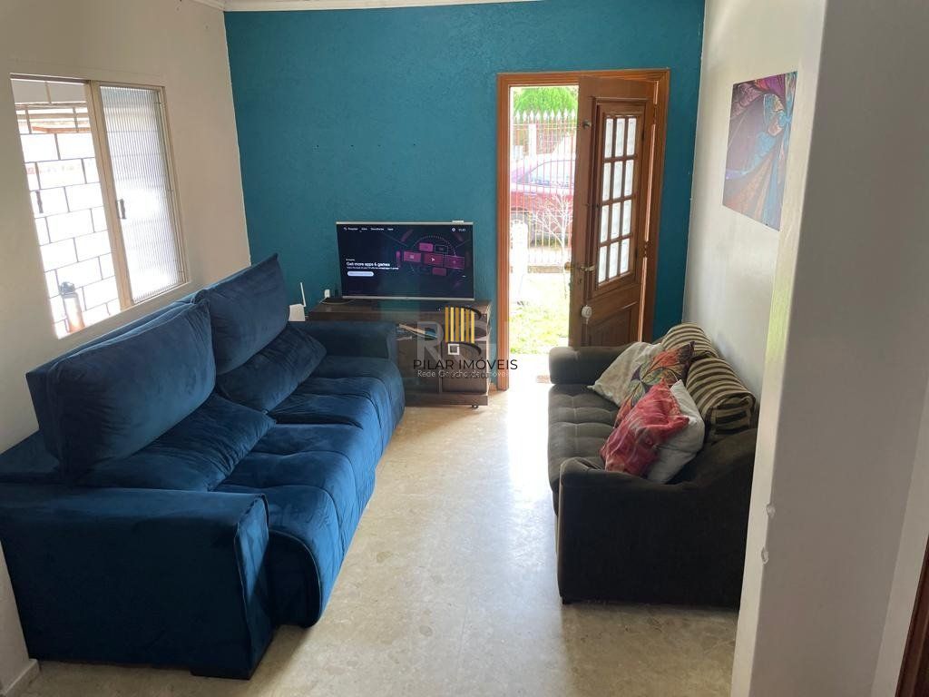Casa semi mobiliada, 3 dorms, 3 vagas de garagem, Bairro Ponta Porã