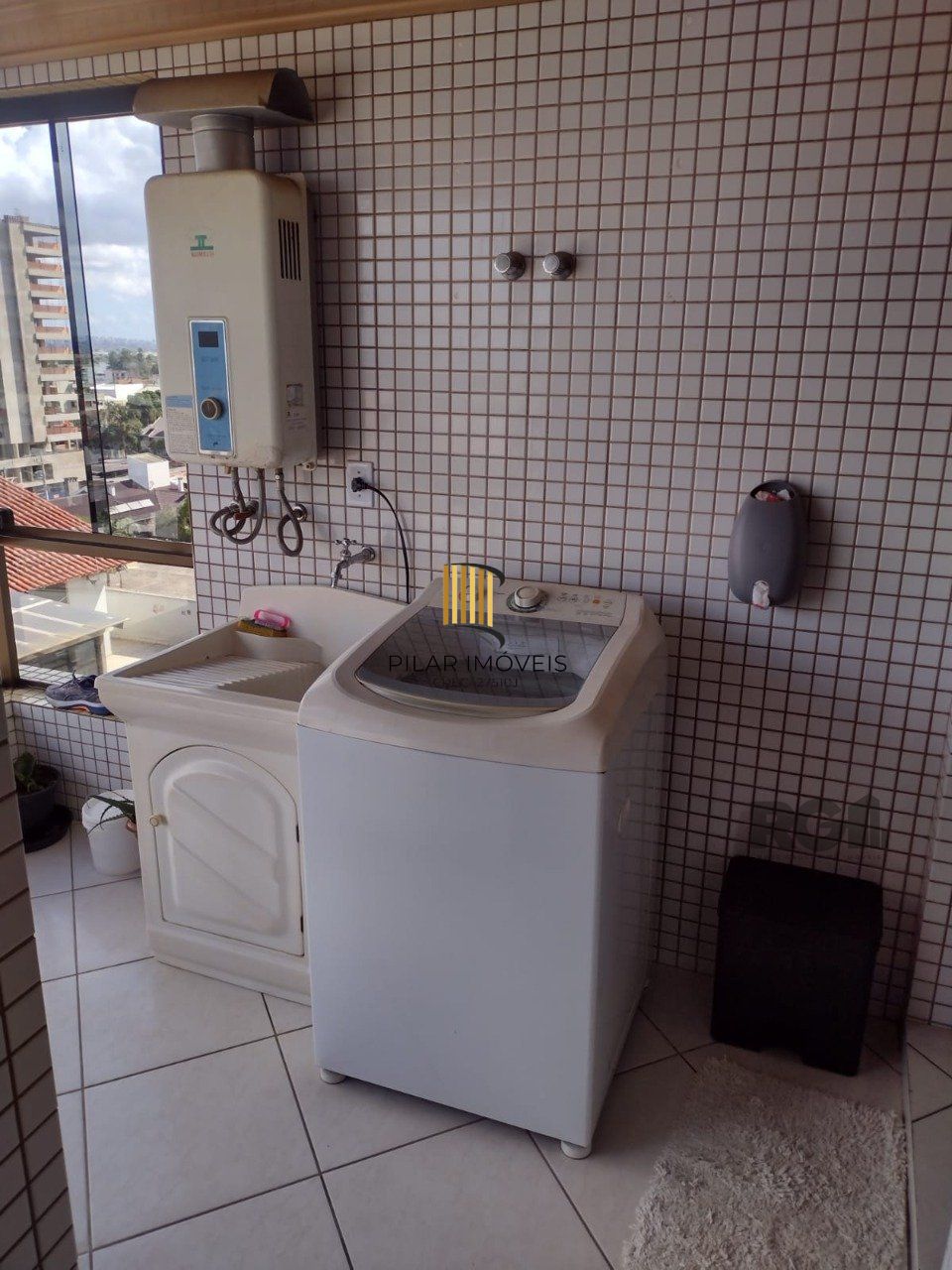 Apartamento mobiliado, 3 dormitórios, 2 suítes, 2 vagas, Bairro Vila Eunice
