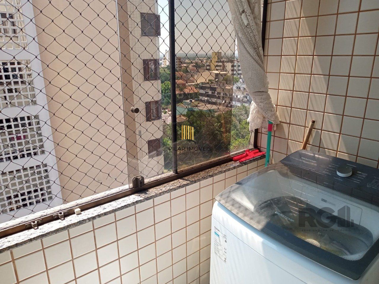 Apartamento semi mobiliado 2 dormitórios, 1 vaga, Bairro Eunice Nova