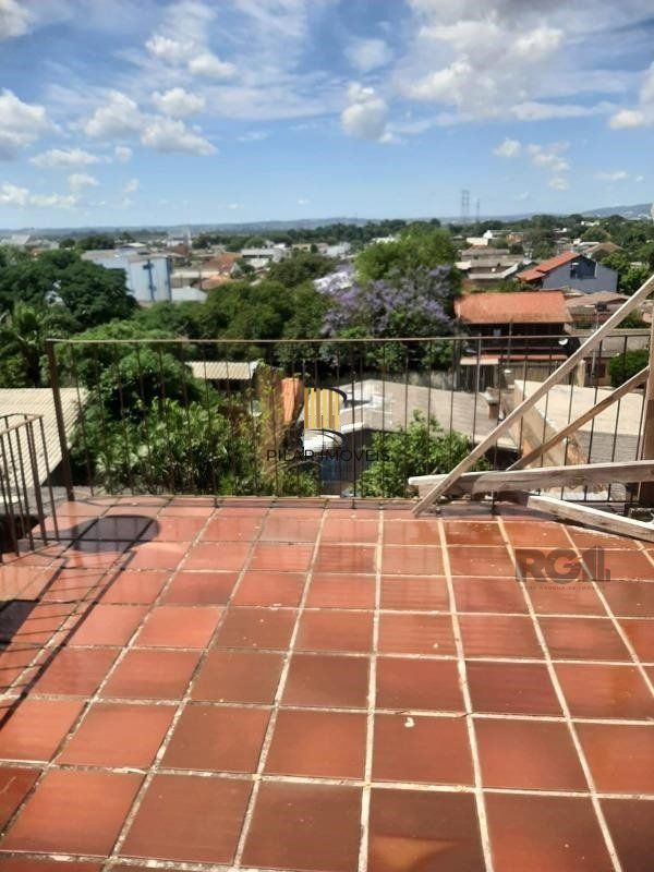 Casa 4 dormitórios, 1 suíte, vagas de garagem, Bairro Bom Princípio