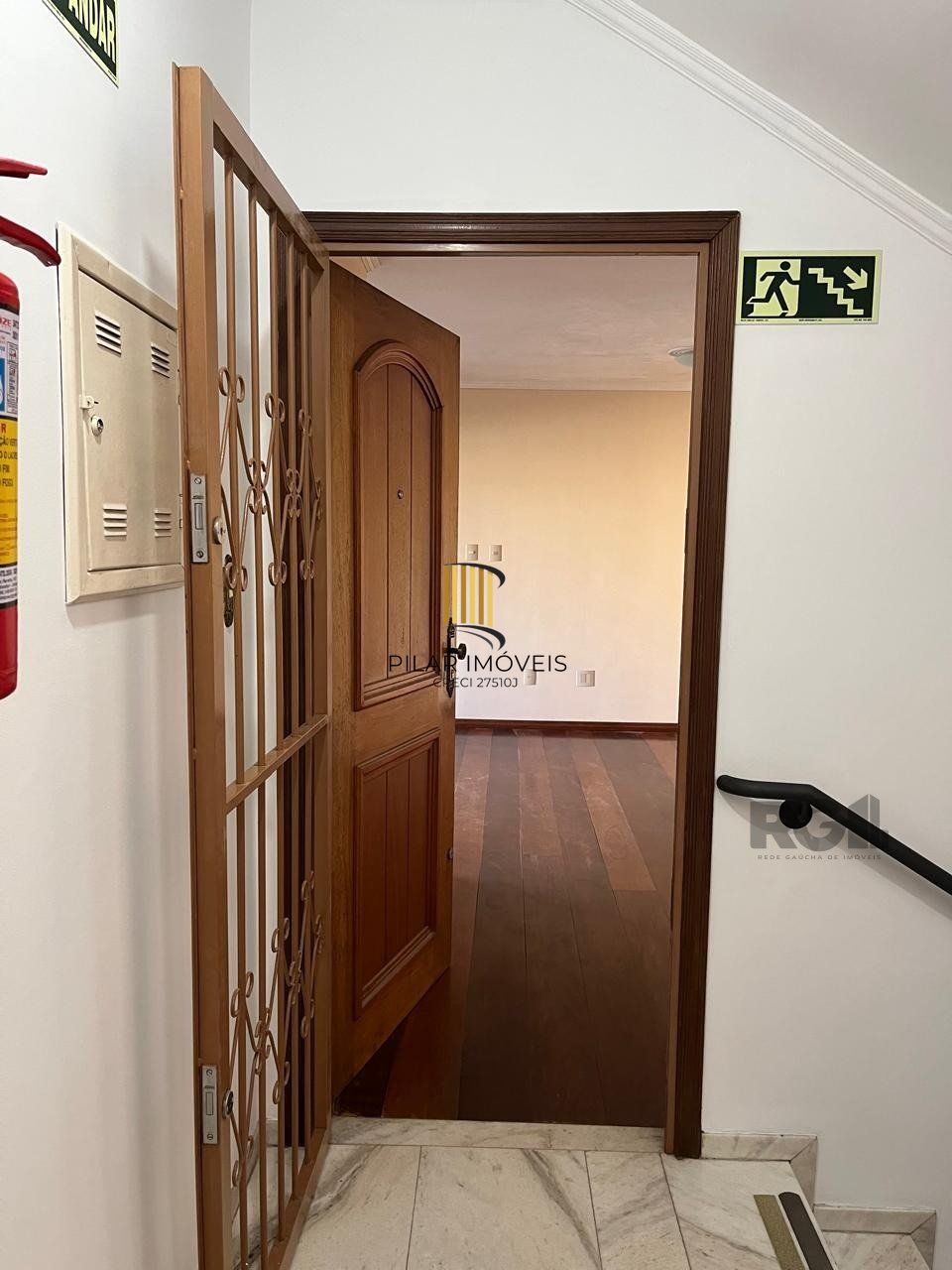 Apartamento 3 dormitórios, 1 suíte, 2 vagas, Bairro Eunice Nova
