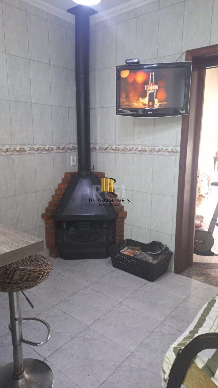 Casa para Venda - 135m², 3 dormitórios, sendo 1 suites, 2 vagas - Vale Do Sol