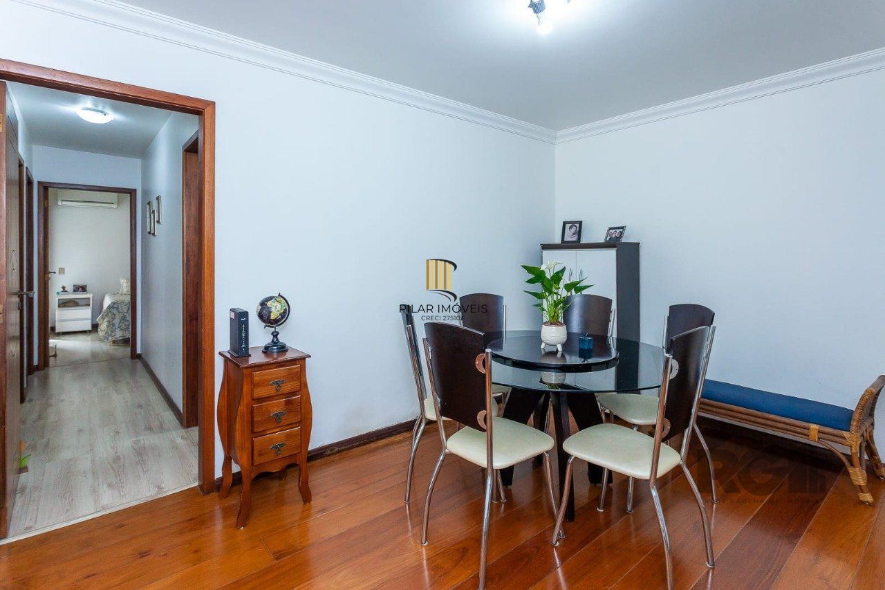 Apartamento semi mobiliado, 3 dormitórios, 1 suíte, vaga de garagem, Bairro Eunice Nova