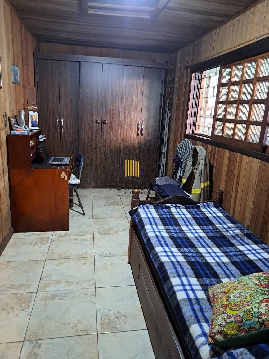 Casa 3 dormitórios, 1 suíte, vagas de garagem, Bairro Vila Marcia