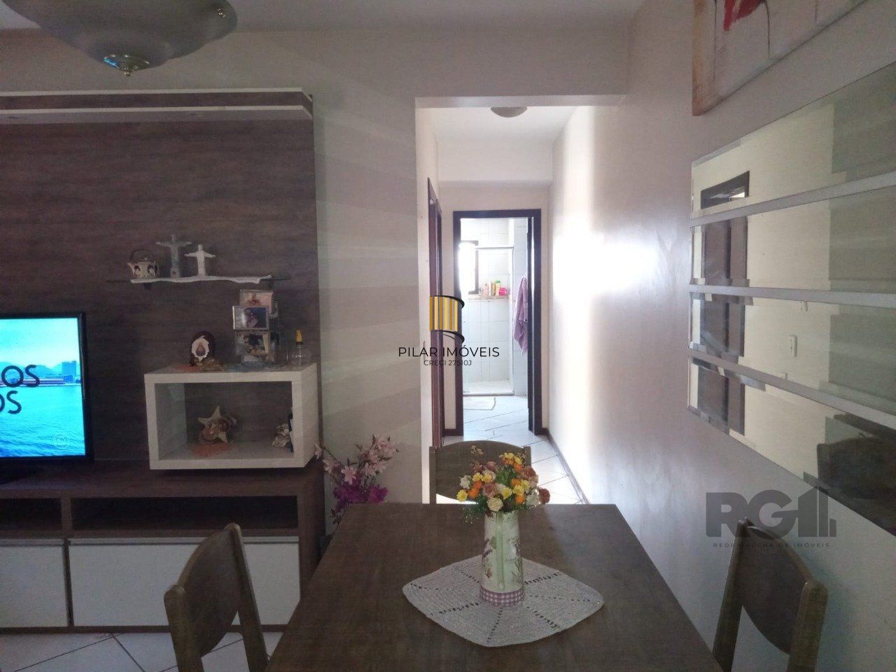 Apartamento semi mobiliado 2 dormitórios, 1 vaga, Bairro Eunice Nova