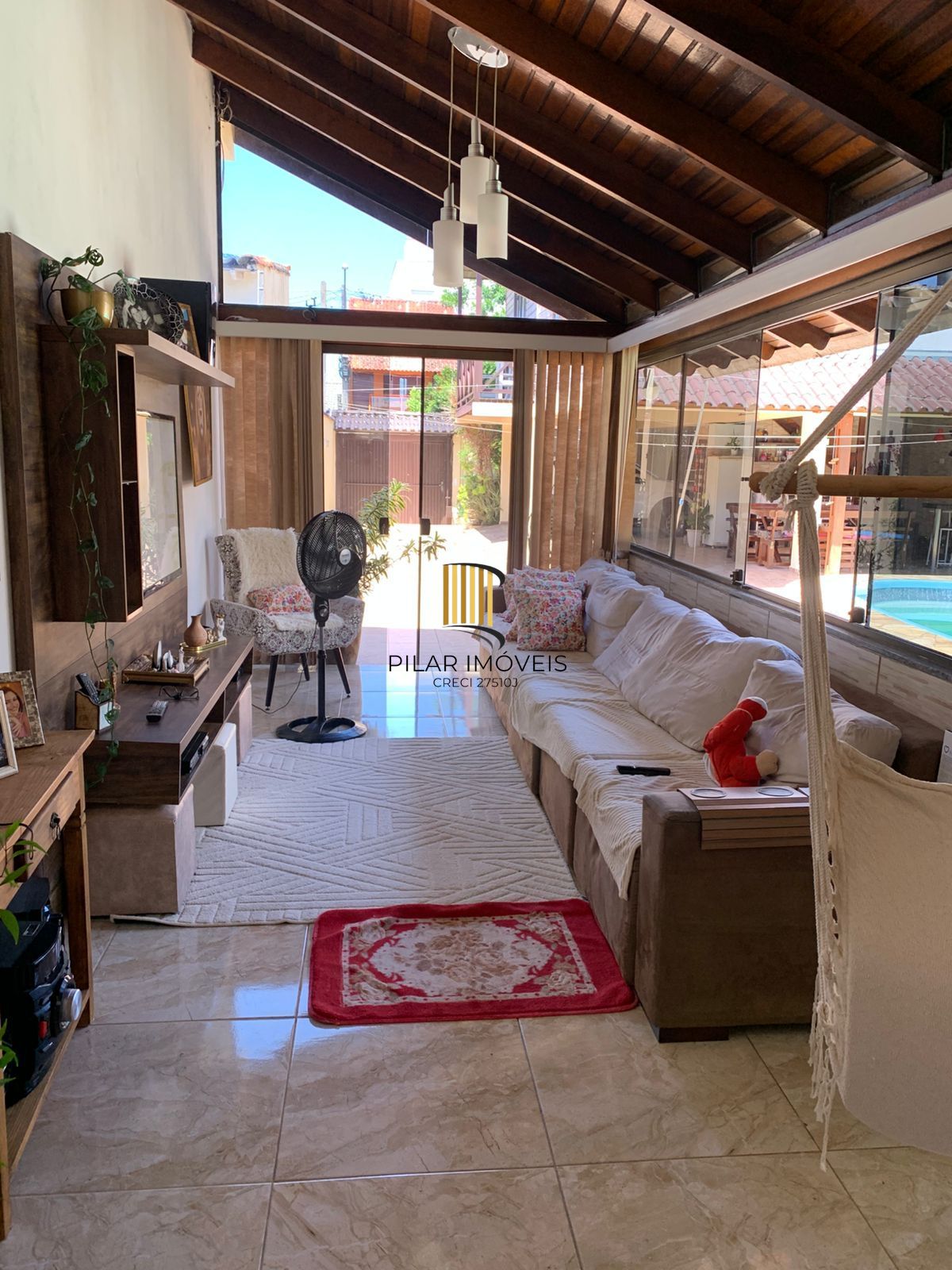 Casa 3 dormitórios, 2 vagas, Bairro Imbui