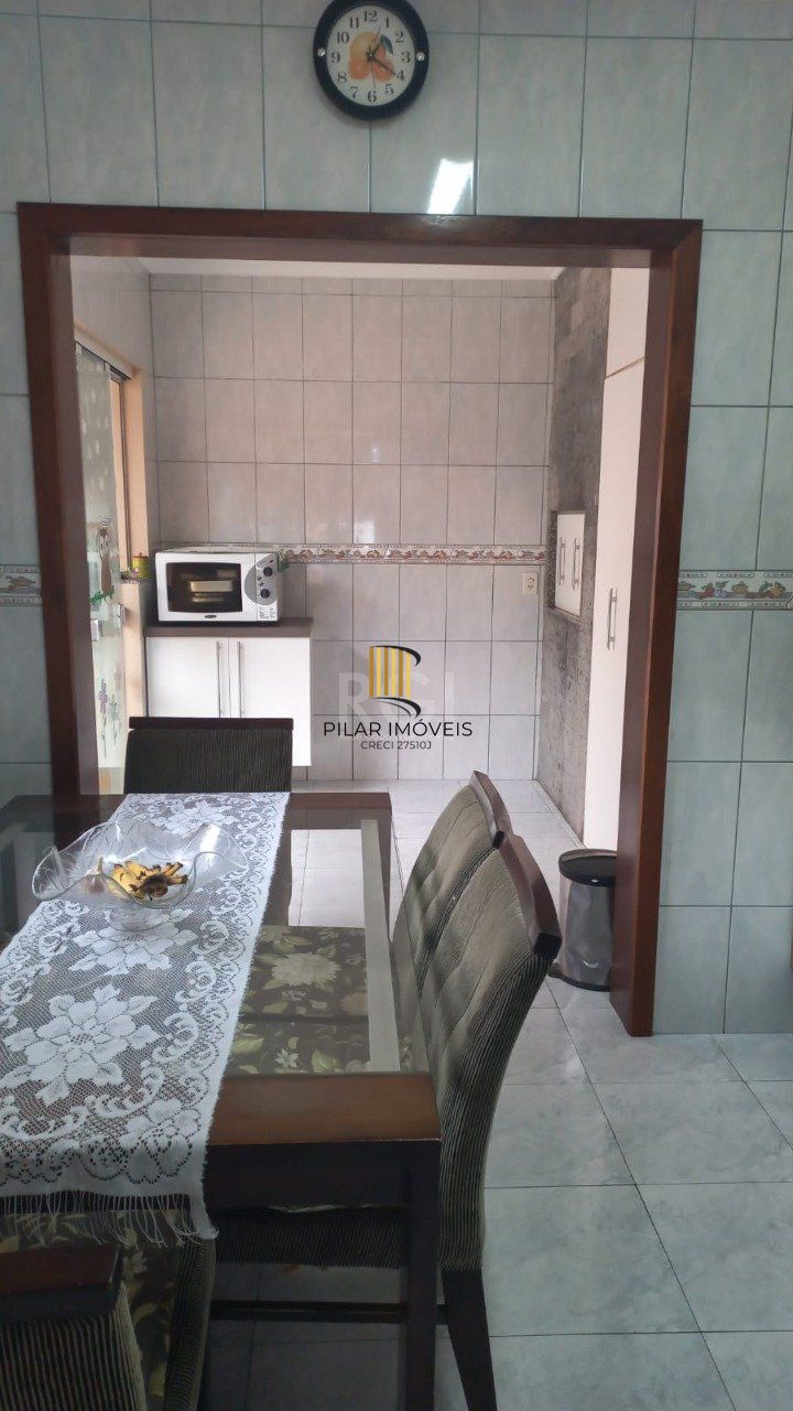 Casa para Venda - 135m², 3 dormitórios, sendo 1 suites, 2 vagas - Vale Do Sol