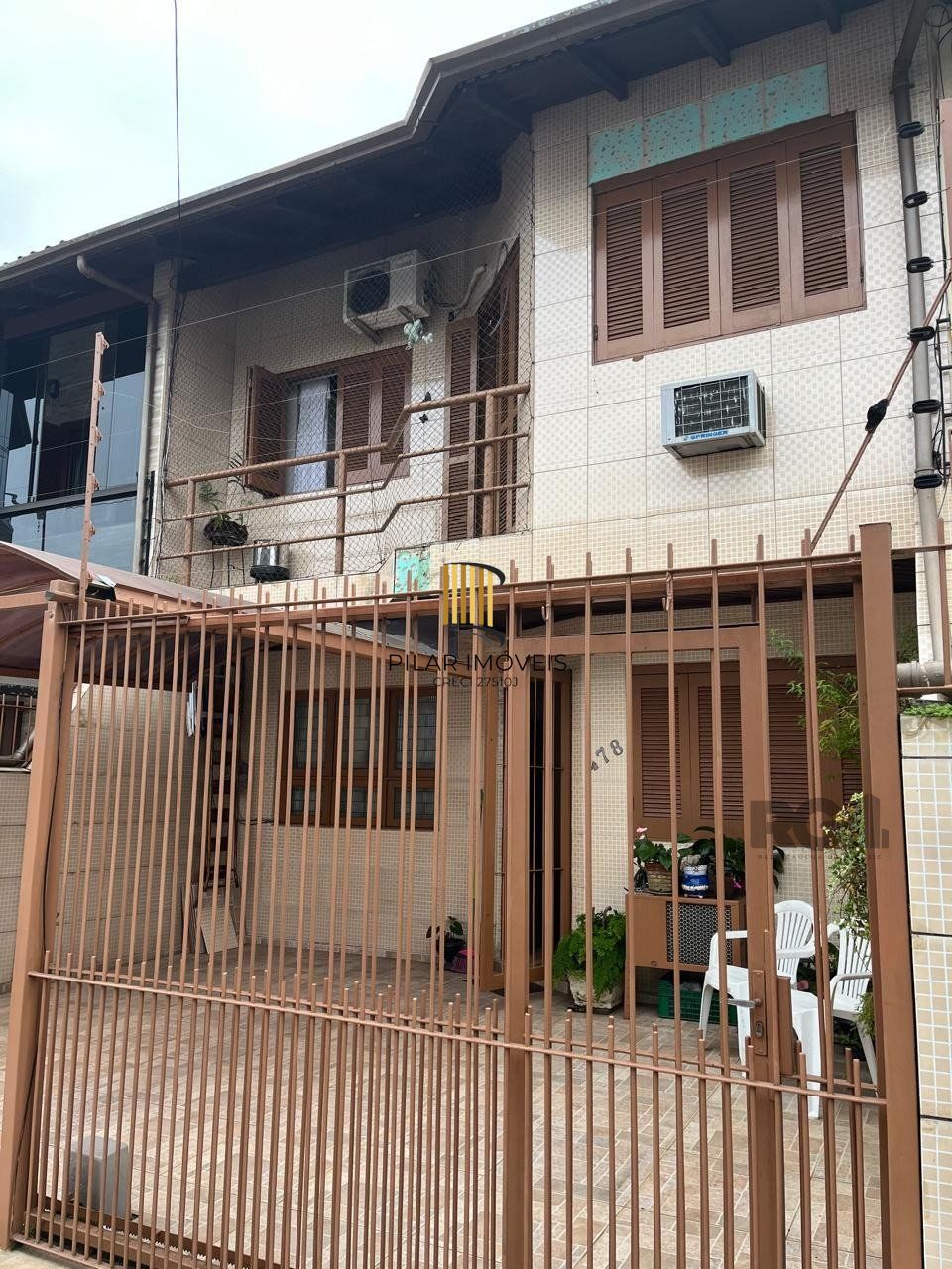 Casa sobrado mobiliado, 2 dormitórios, Bairro Imbuí - Pilar Imóveis