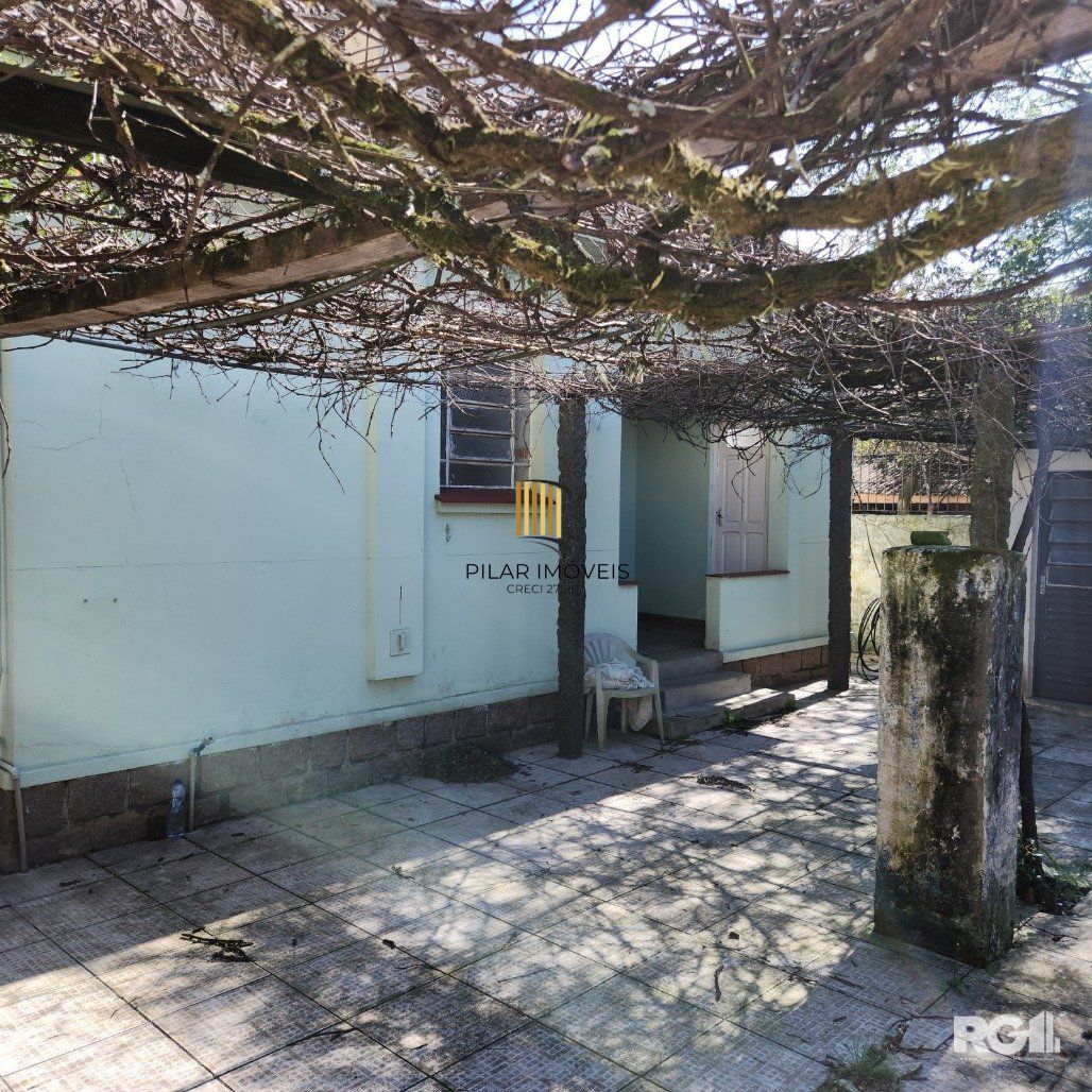 Casa 3 dormitórios no bairro Partenon