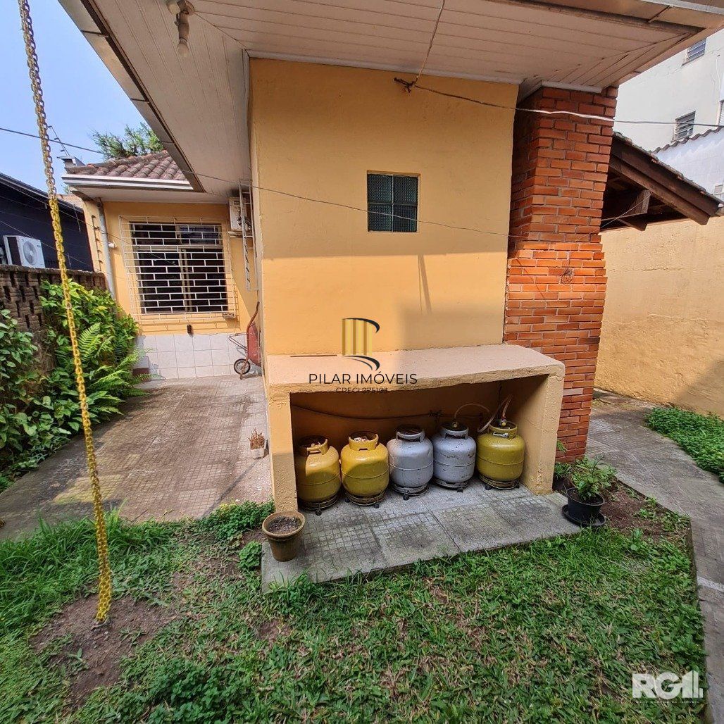 Casa 2 dormitórios no bairro Jardim  Botânico
