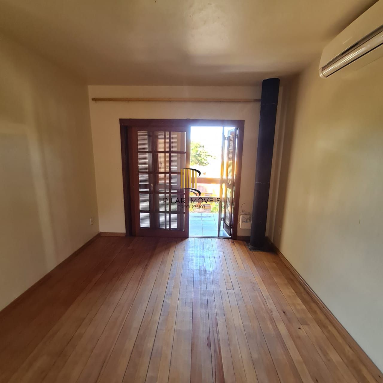Casa 4 dormitórios no bairro Medianeira