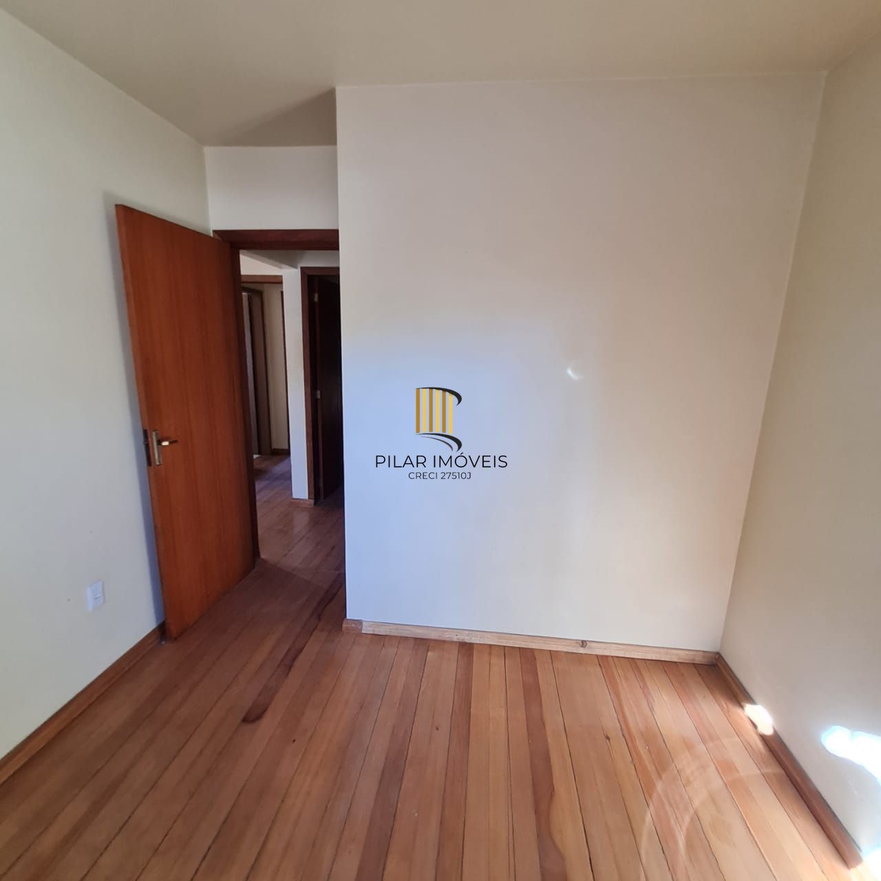 Casa 4 dormitórios no bairro Medianeira