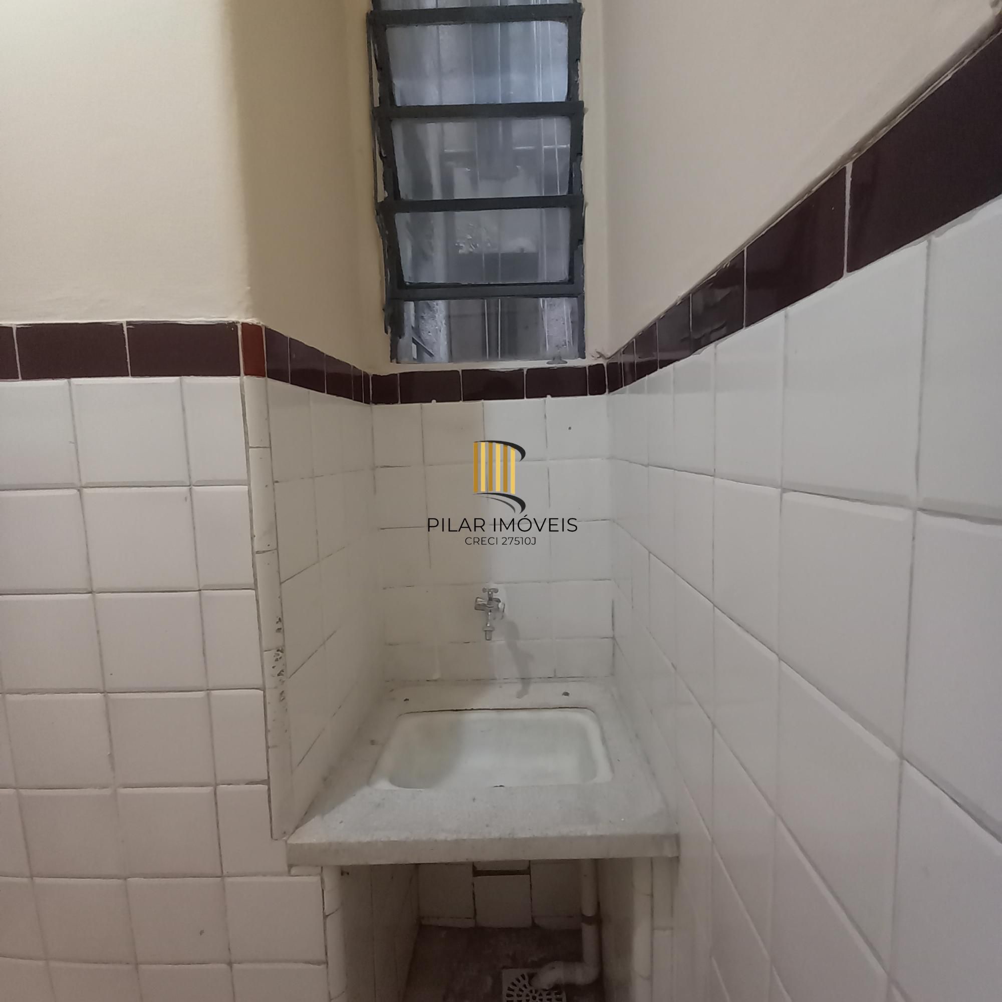 APARTAMENTO JK DESOCUPADO
